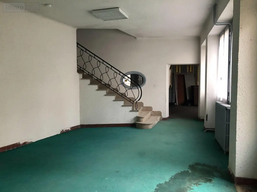 Immeuble de rapport a vendre Lacapelle-Marival 46120 Lot 46 700 m2 166800 euros 46030/IMMR/291 005