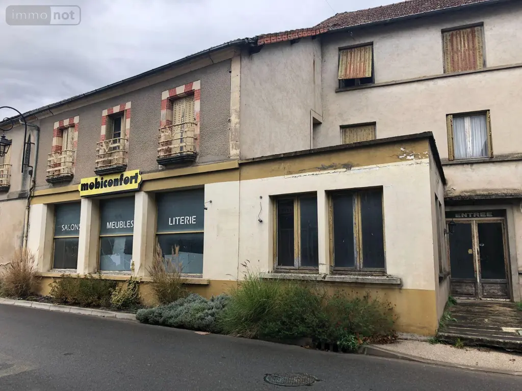 Immeuble de rapport a vendre Lacapelle-Marival 46120 Lot 46 700 m2 166800 euros 46030/IMMR/291 002