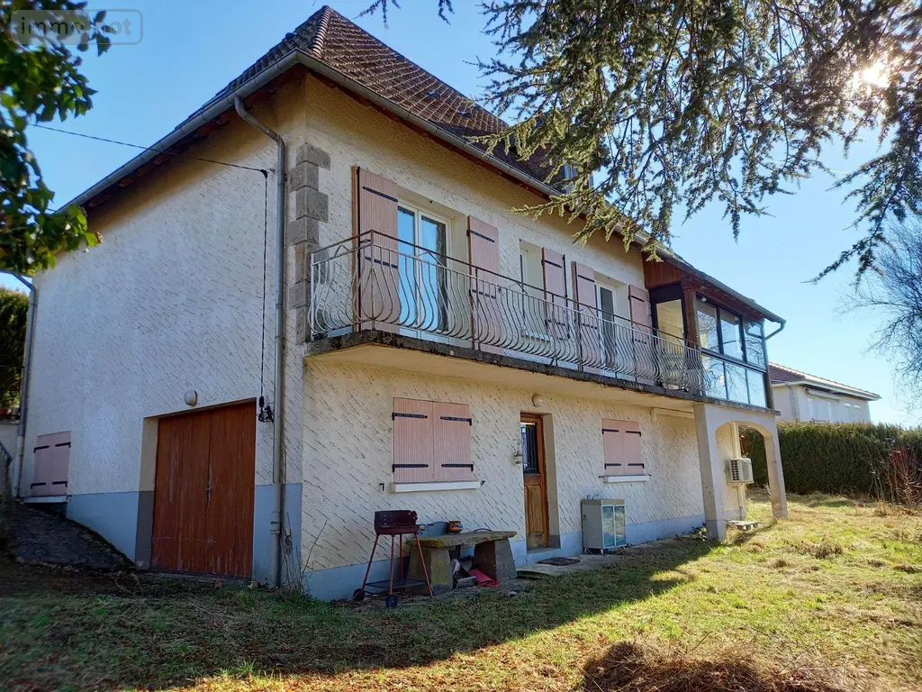 Maison a vendre Naucelles 15250 Cantal 15 230 m2 9 pièces 242700 euros MG/1841 001