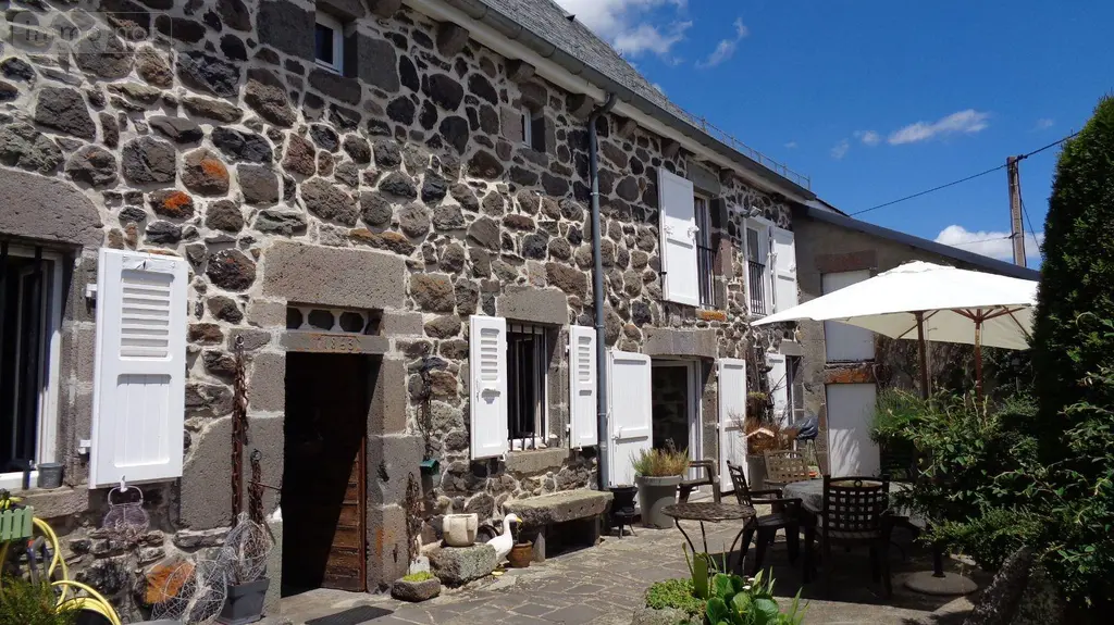 Maison a vendre Laveissenet 15300 Cantal 15 98 m2 3 pièces 190000 euros ES/1918 003