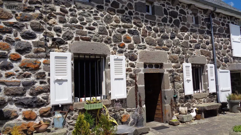 Maison a vendre Laveissenet 15300 Cantal 15 98 m2 3 pièces 190000 euros ES/1918 004