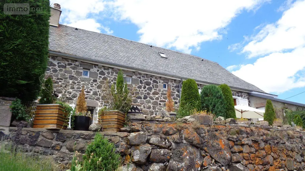 Maison a vendre Laveissenet 15300 Cantal 15 98 m2 3 pièces 190000 euros ES/1918 002