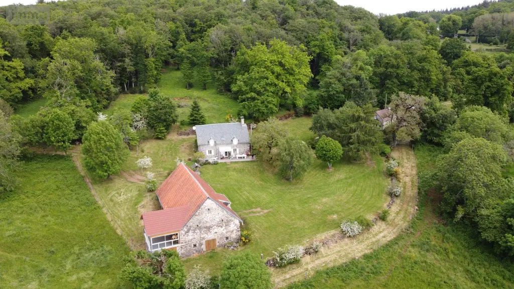 Bien agricole a vendre Sarroux - Saint Julien 19110 Corrèze 19 488800 euros UM 1169 002