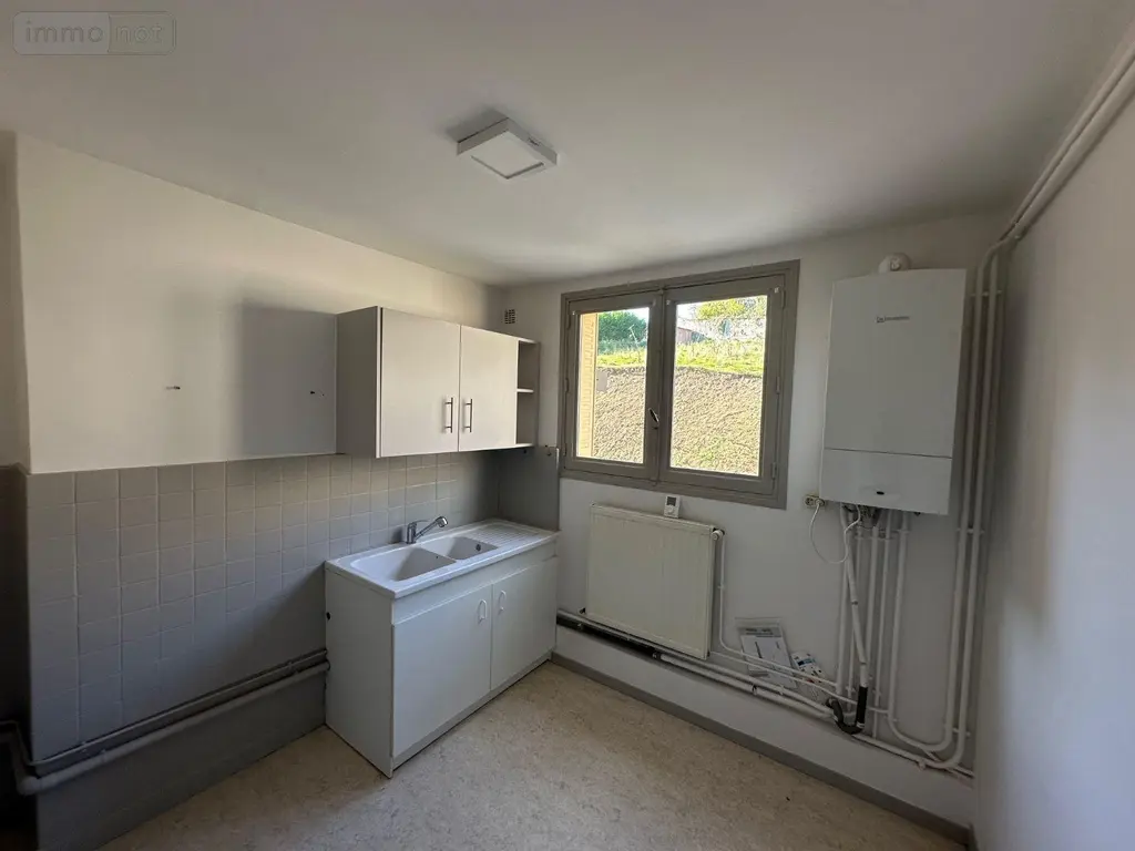 Location appartement Ussel 19200 Corrèze 19 70 m2 580 euros UL 116 003