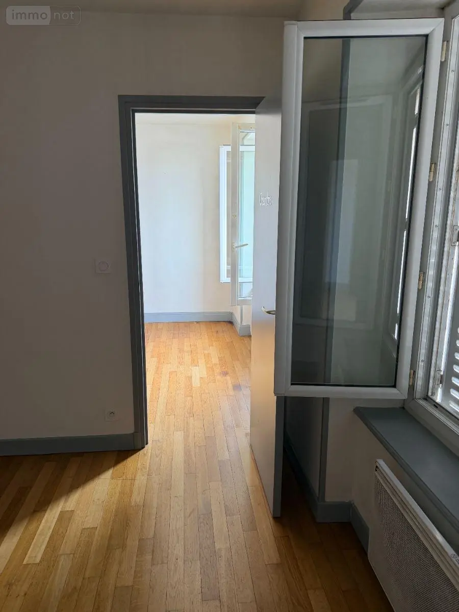 Immeuble de rapport a vendre Mauriac 15200 Cantal 15 169600 euros 15060/1063 013