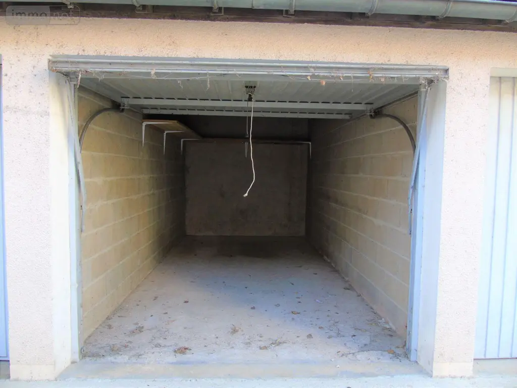 Location garage et parking Avallon 89200 Yonne 89 1 pièce 52 euros 89099/140734 002