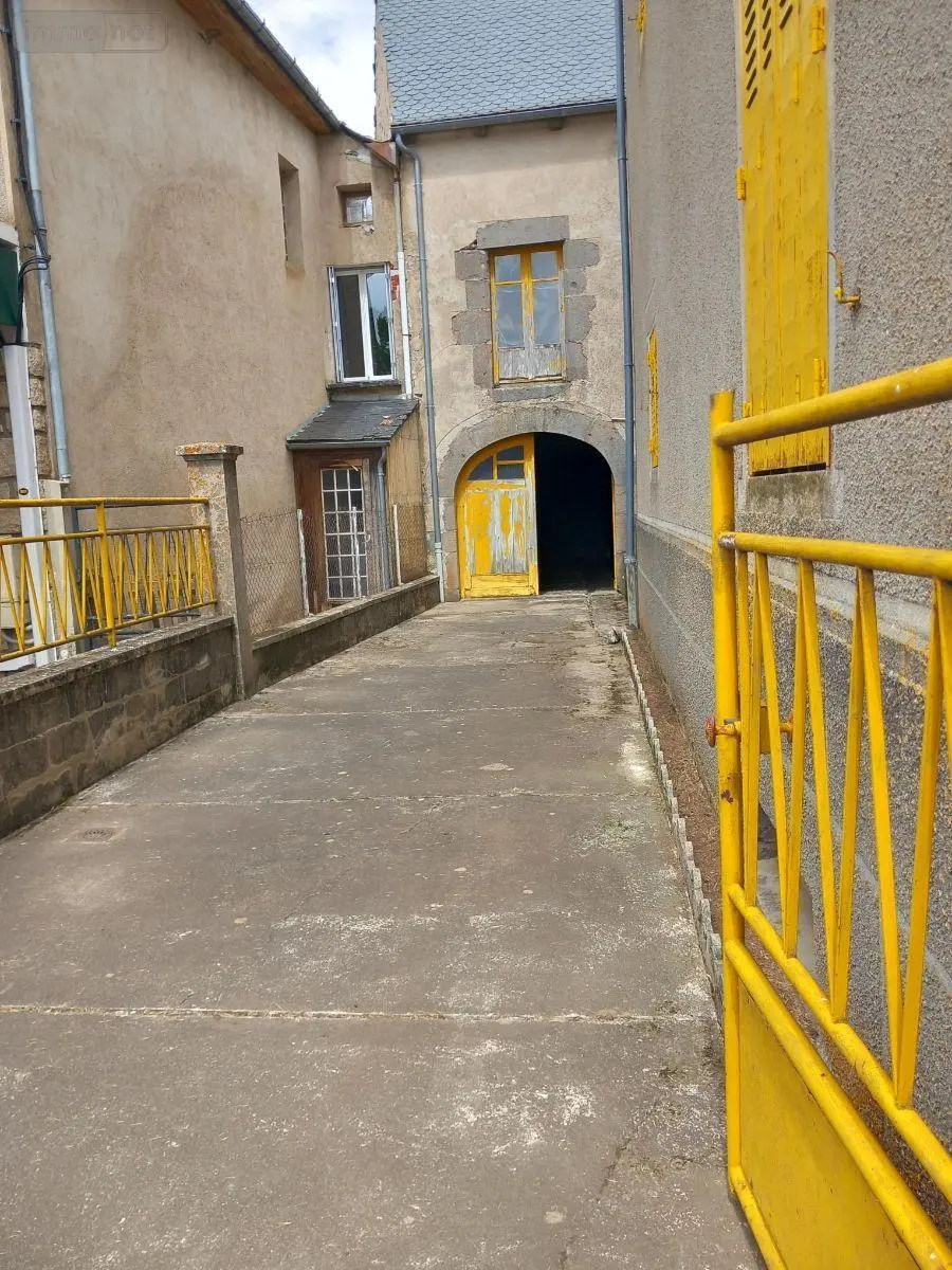 Maison a vendre Valuéjols 15300 Cantal 15 129 m2 6 pièces 69000 euros BM/2061 030
