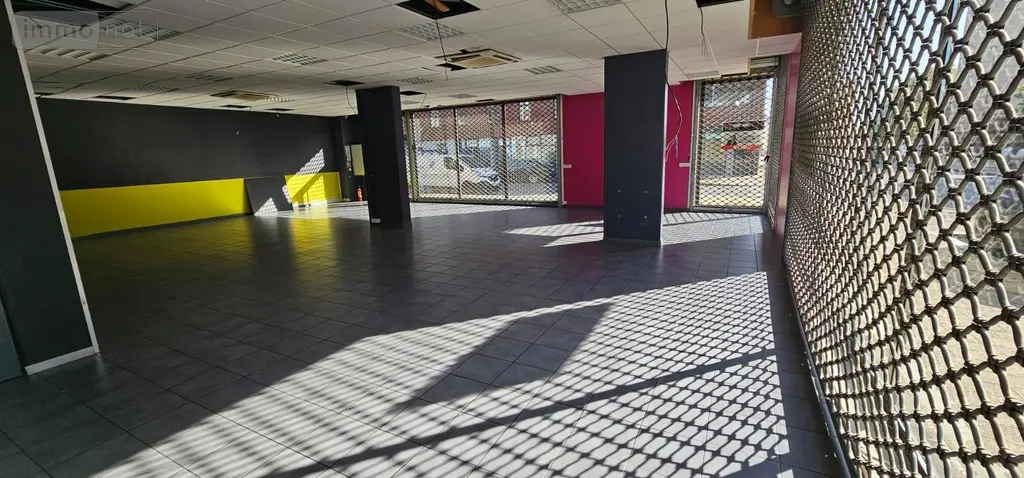 Fonds et murs commerciaux a vendre Dunkerque 59140 Nord 59 266 m2 330000 euros S5221 003