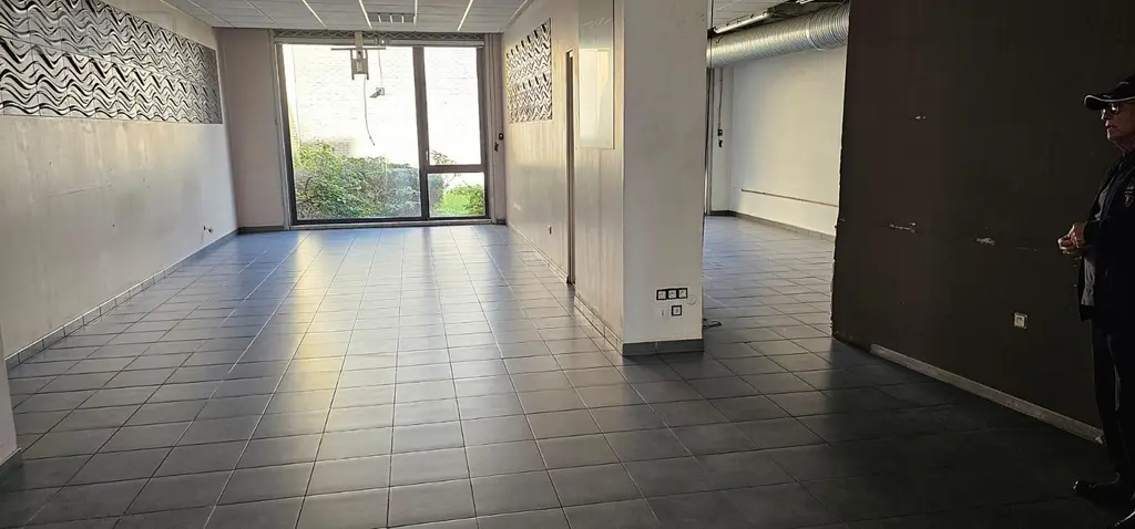 Fonds et murs commerciaux a vendre Dunkerque 59140 Nord 59 266 m2 330000 euros S5221 008