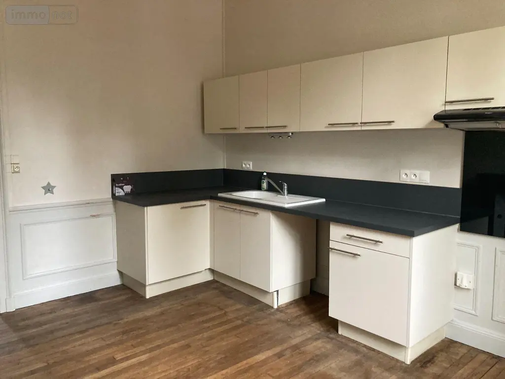 Location appartement Troyes 10000 Aube 10 83 m2 3 pièces 902 euros 10376/1 003
