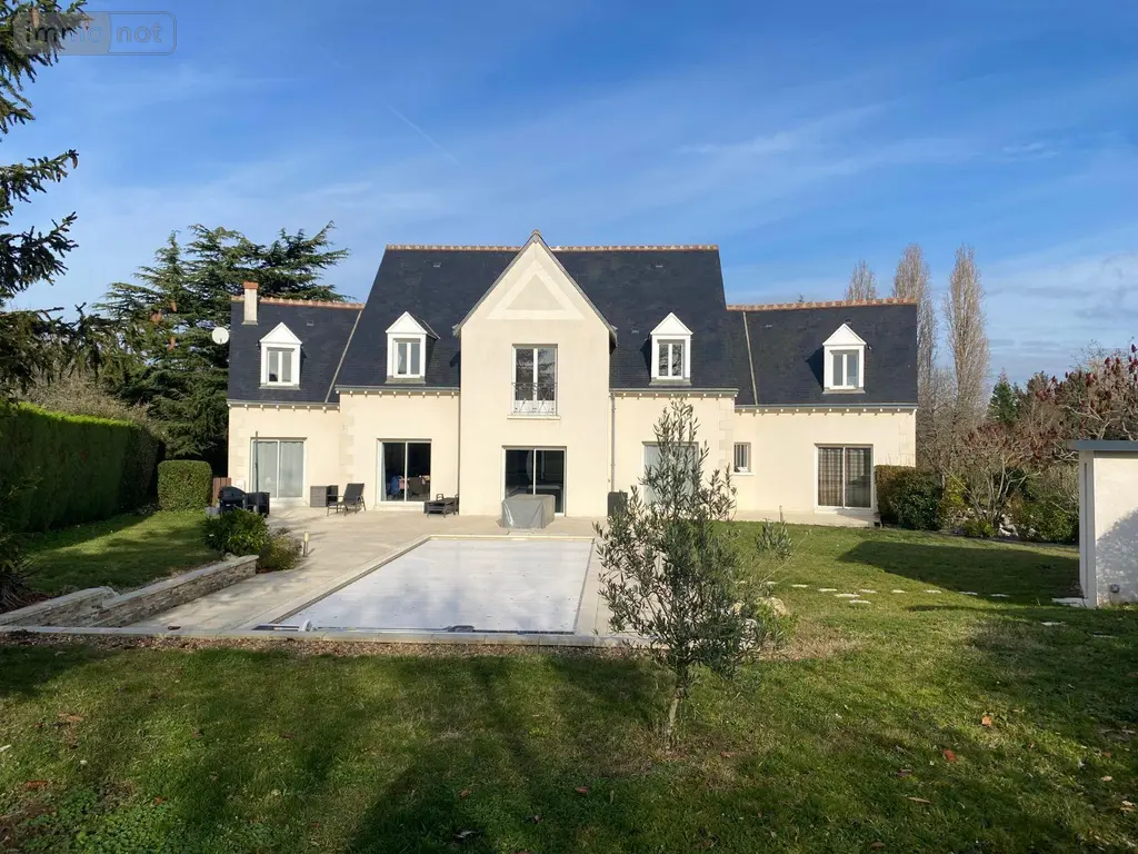 Propriete a vendre Amboise 37400 Indre-et-Loire 37 337 m2 10 pièces 860417 euros 12101/1183 002