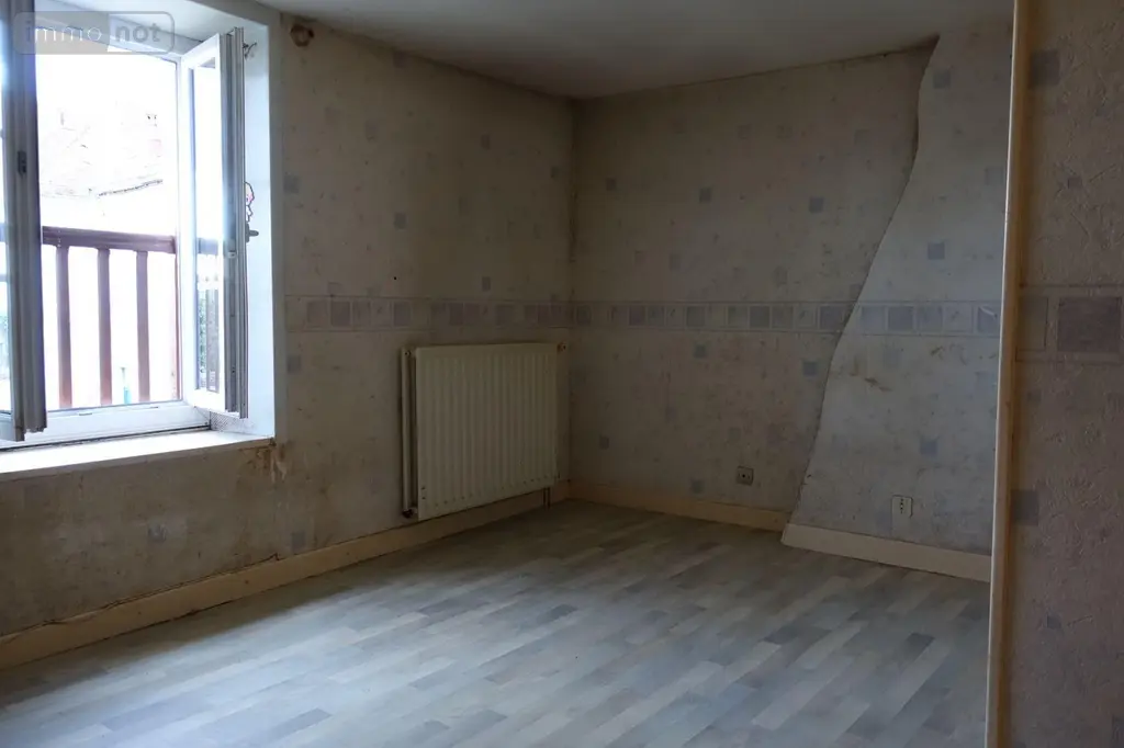 Maison a vendre Saint-Amand-Montrond 18200 Cher 18 91 m2 4 pièces 46000 euros 18022/730 014