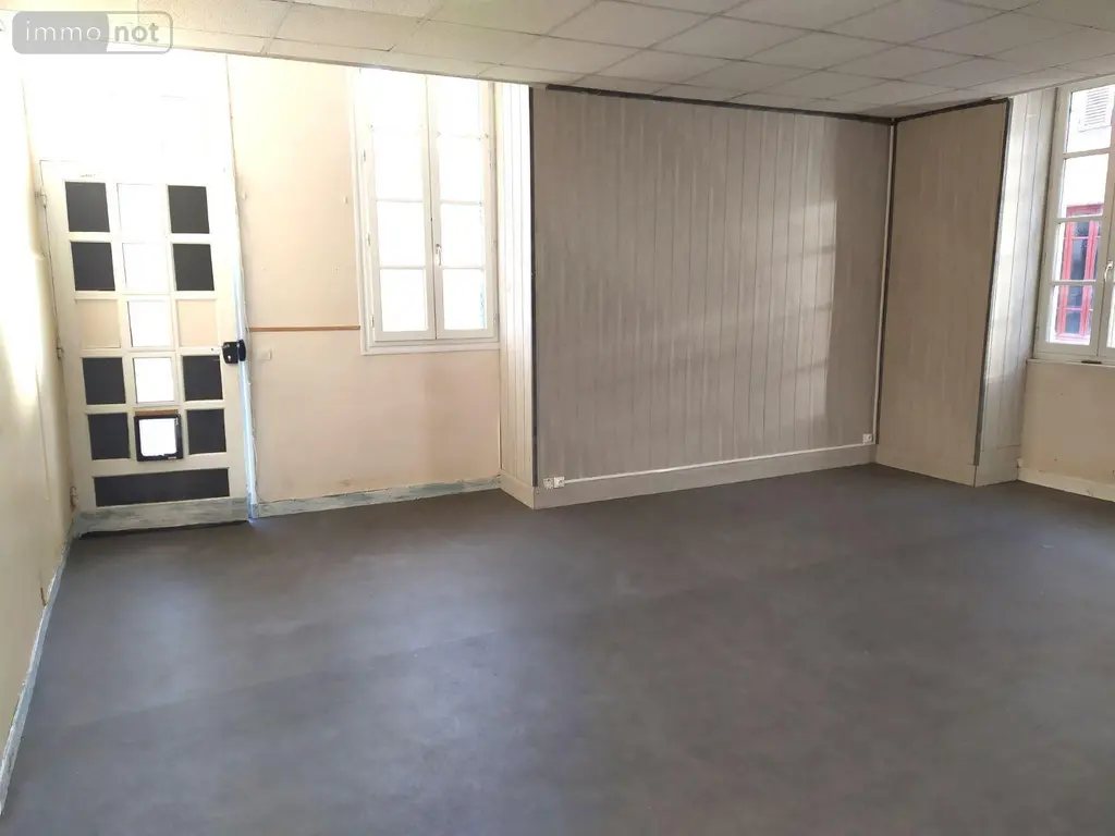 Maison a vendre Chantelle 03140 Allier 03 300 m2 12 pièces 149000 euros 13352/362 010