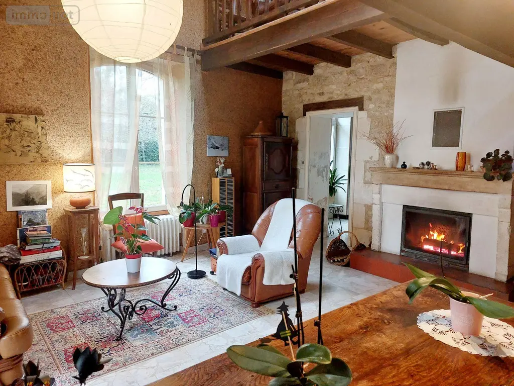 Propriete a vendre Chambon 17290 Charente-Maritime 17 243 m2 8 pièces 400000 euros 524 039