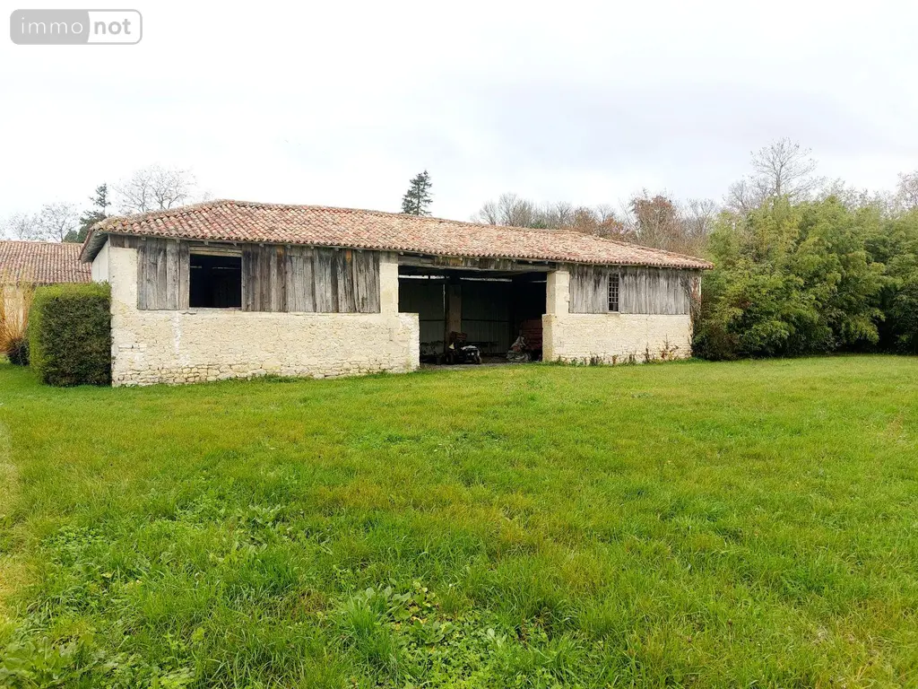 Propriete a vendre Chambon 17290 Charente-Maritime 17 243 m2 8 pièces 400000 euros 524 009