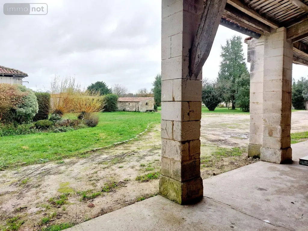 Propriete a vendre Chambon 17290 Charente-Maritime 17 243 m2 8 pièces 400000 euros 524 010