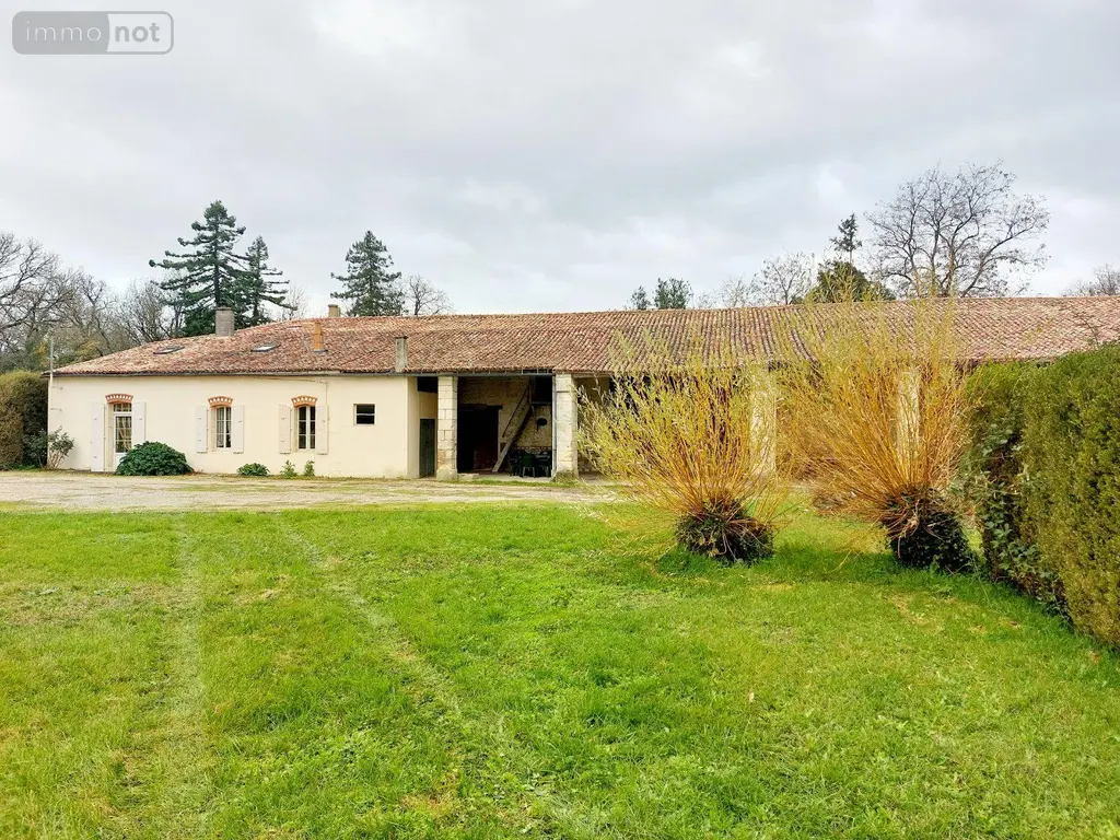 Propriete a vendre Chambon 17290 Charente-Maritime 17 243 m2 8 pièces 400000 euros 524 008