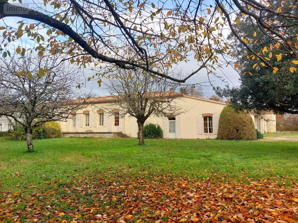 Propriete a vendre Chambon 17290 Charente-Maritime 17 243 m2 8 pièces 400000 euros 524 003