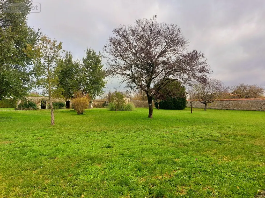 Propriete a vendre Chambon 17290 Charente-Maritime 17 243 m2 8 pièces 400000 euros 524 019