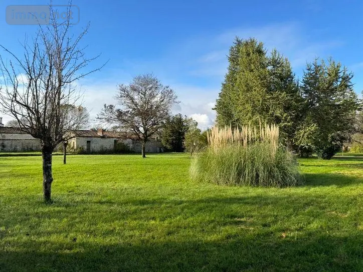 Propriete a vendre Chambon 17290 Charente-Maritime 17 243 m2 8 pièces 400000 euros 524 030