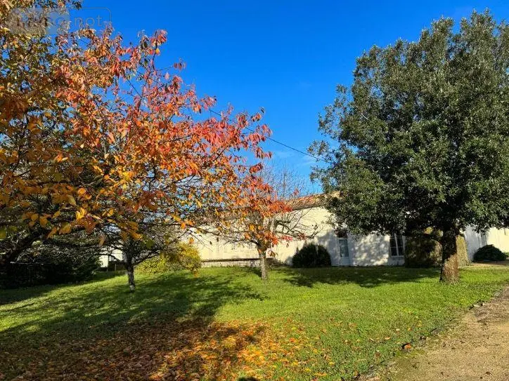 Propriete a vendre Chambon 17290 Charente-Maritime 17 243 m2 8 pièces 400000 euros 524 029