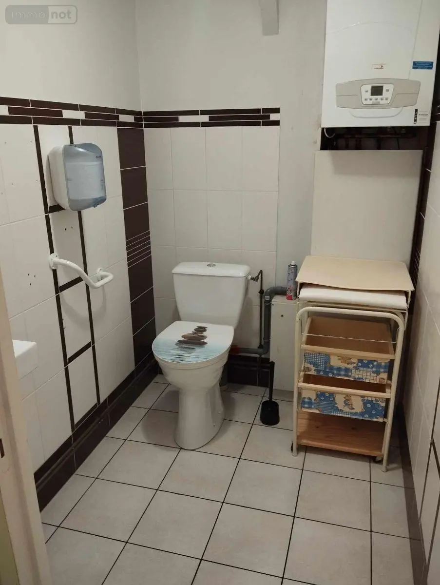 Fonds et murs commerciaux a vendre Isigny-le-Buat 50540 Manche 50 165 m2 168398 euros 12547/190 011