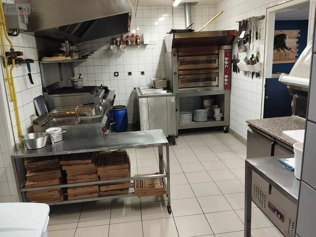 Fonds et murs commerciaux a vendre Isigny-le-Buat 50540 Manche 50 165 m2 159000 euros 12547/191 008