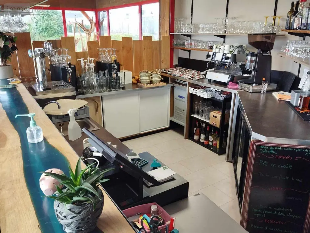 Fonds et murs commerciaux a vendre Isigny-le-Buat 50540 Manche 50 165 m2 159000 euros 12547/191 004
