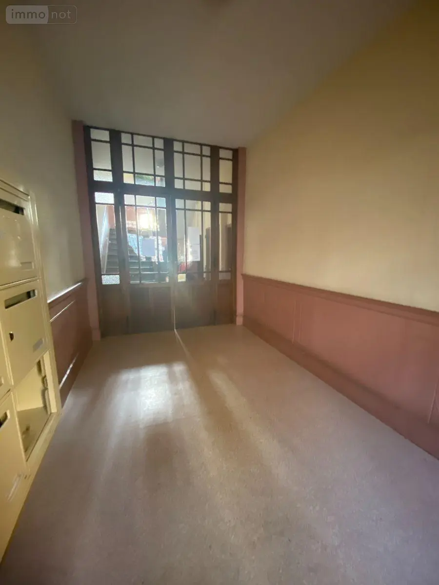 Immeuble de rapport a vendre Mauriac 15200 Cantal 15 307400 euros 15060/1124 004