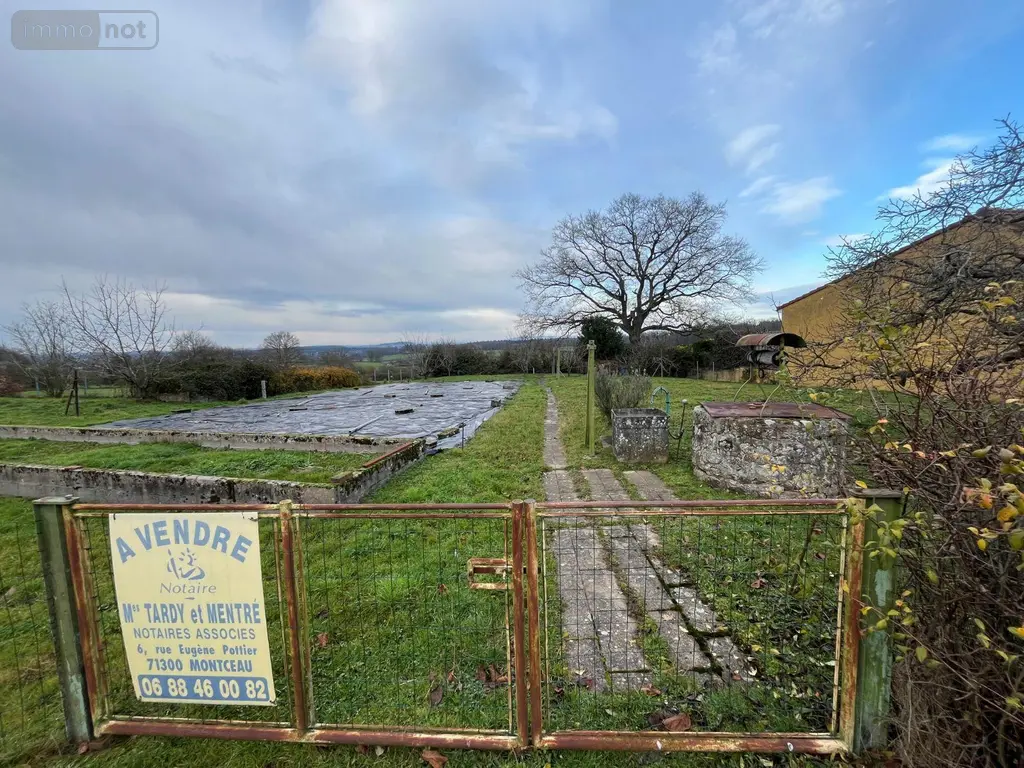 Terrain a batir a vendre Pouilloux 71230 Saône-et-Loire 71 30000 euros 063/1293 001