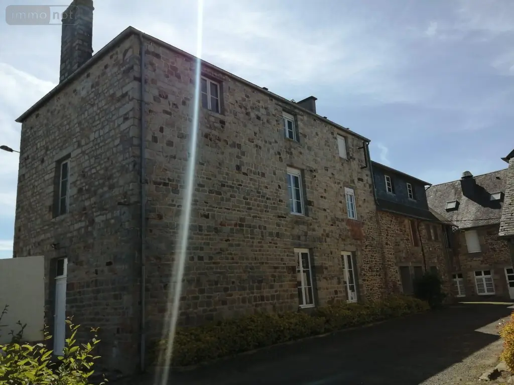 Immeuble de rapport a vendre Barenton 50720 Manche 50 2300 m2 59 pièces 315300 euros 076/305 008