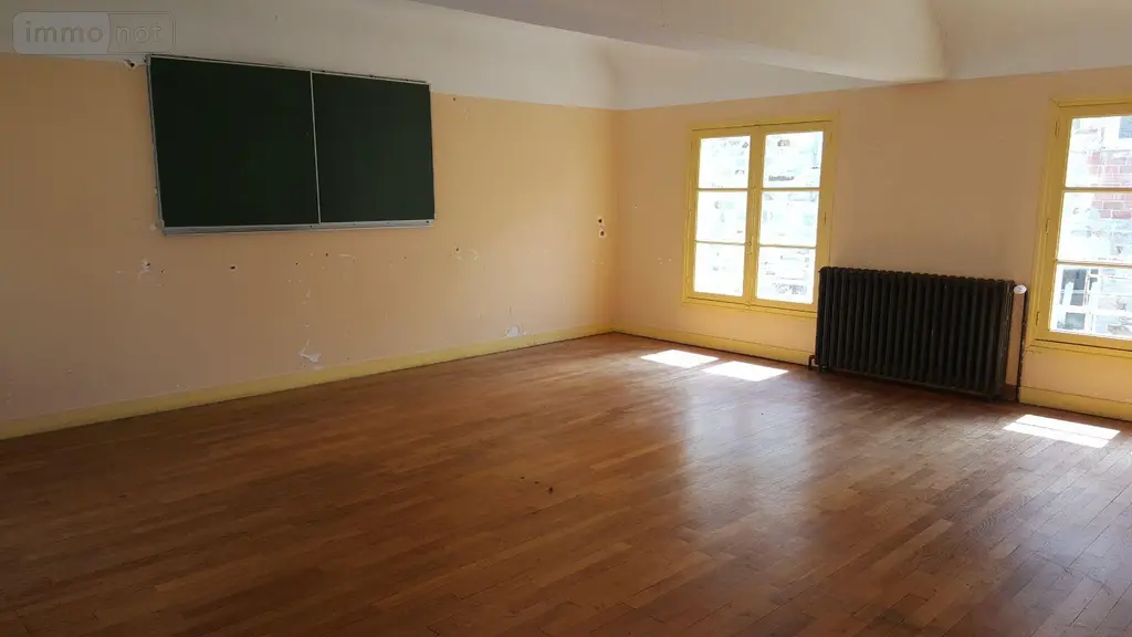 Immeuble de rapport a vendre Barenton 50720 Manche 50 2300 m2 59 pièces 315300 euros 076/305 011