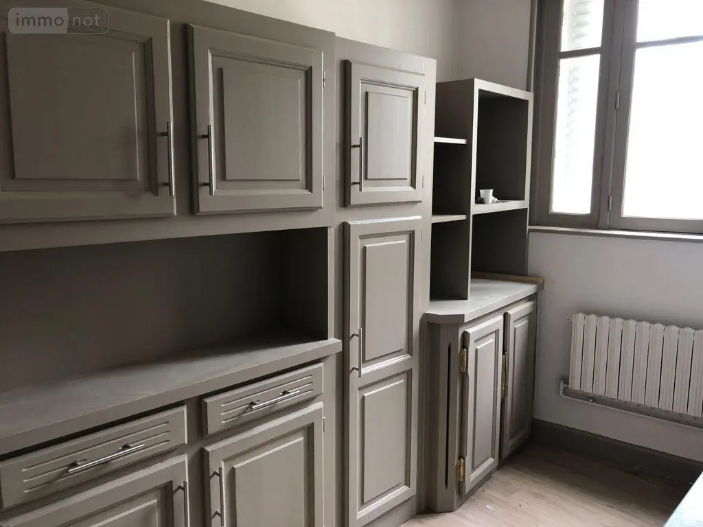 Immeuble de rapport a vendre Mauriac 15200 Cantal 15 275600 euros 15060/1137 004