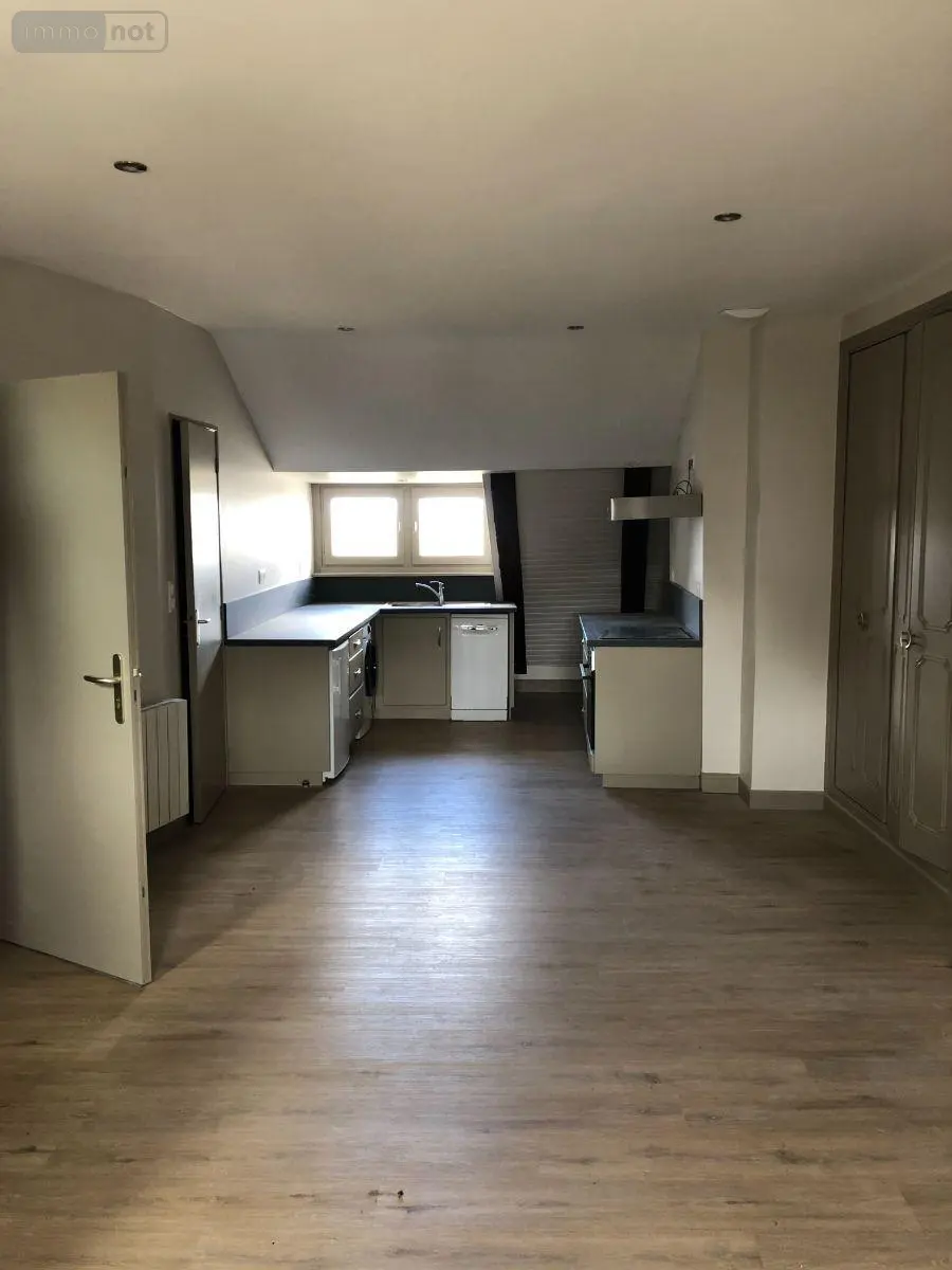 Immeuble de rapport a vendre Mauriac 15200 Cantal 15 275600 euros 15060/1137 015