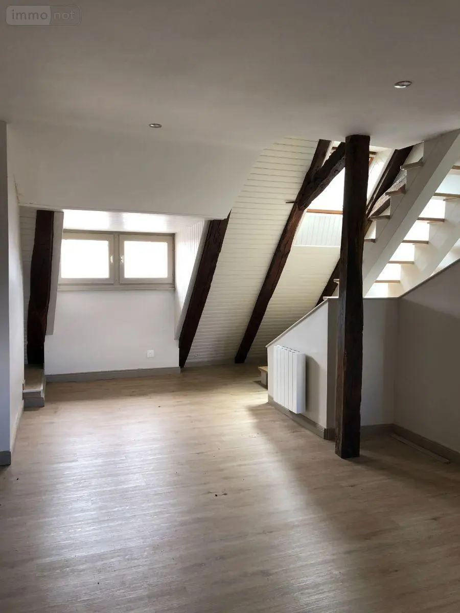 Immeuble de rapport a vendre Mauriac 15200 Cantal 15 275600 euros 15060/1137 016
