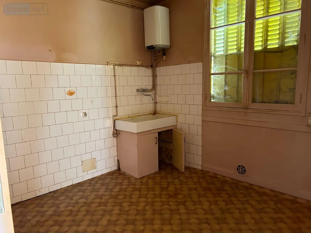 Immeuble de rapport a vendre Condat 15190 Cantal 15 344 m2 28000 euros FG/2186 013