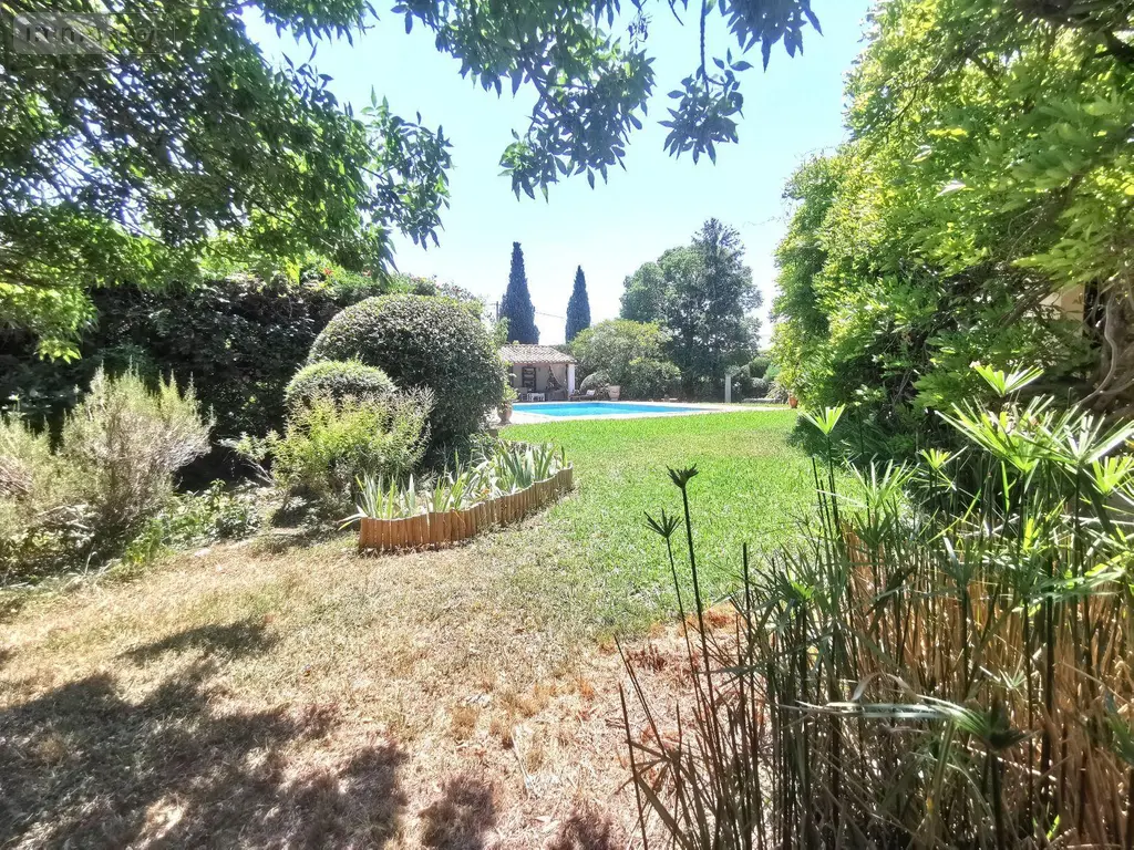 Maison a vendre Saint-Martin-de-Crau 13310 Bouches-du-Rhône 13 215 m2 7 pièces 795000 euros 075/142 002