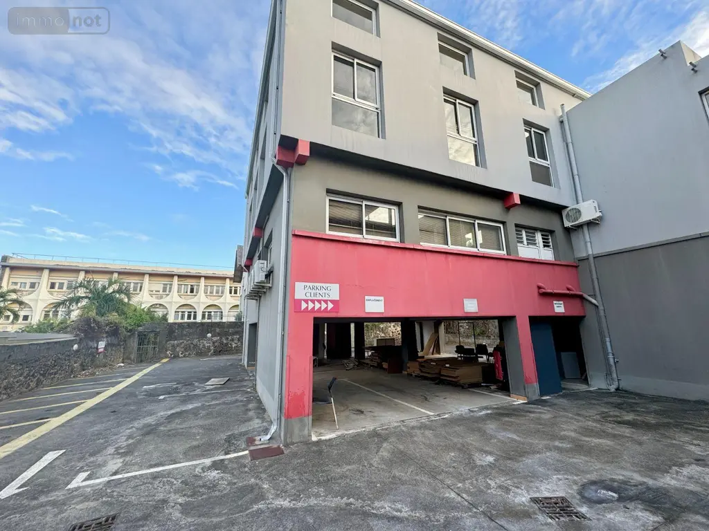 Immeuble de rapport a vendre Saint-Pierre 97410 La Réunion 974 878 m2 30 pièces 2496000 euros 97424/41 006