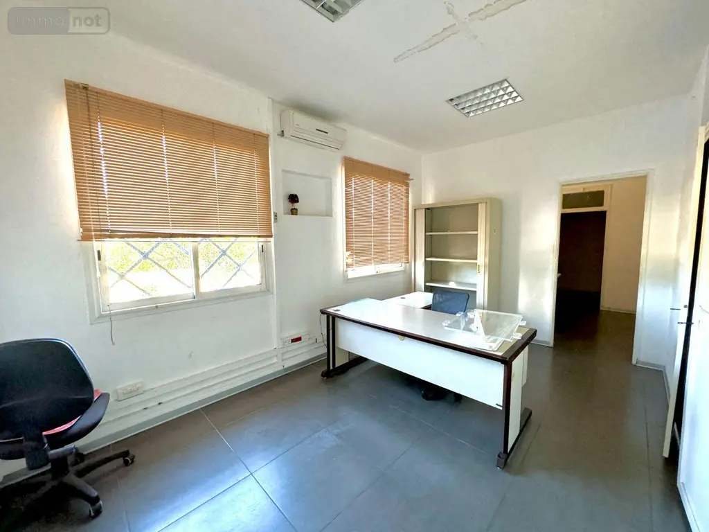 Immeuble de rapport a vendre Saint-Pierre 97410 La Réunion 974 878 m2 30 pièces 2496000 euros 97424/41 007