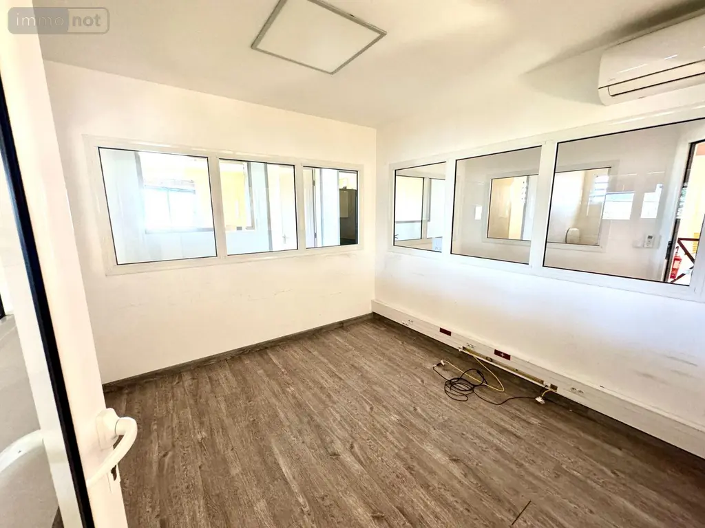 Immeuble de rapport a vendre Saint-Pierre 97410 La Réunion 974 878 m2 30 pièces 2496000 euros 97424/41 009