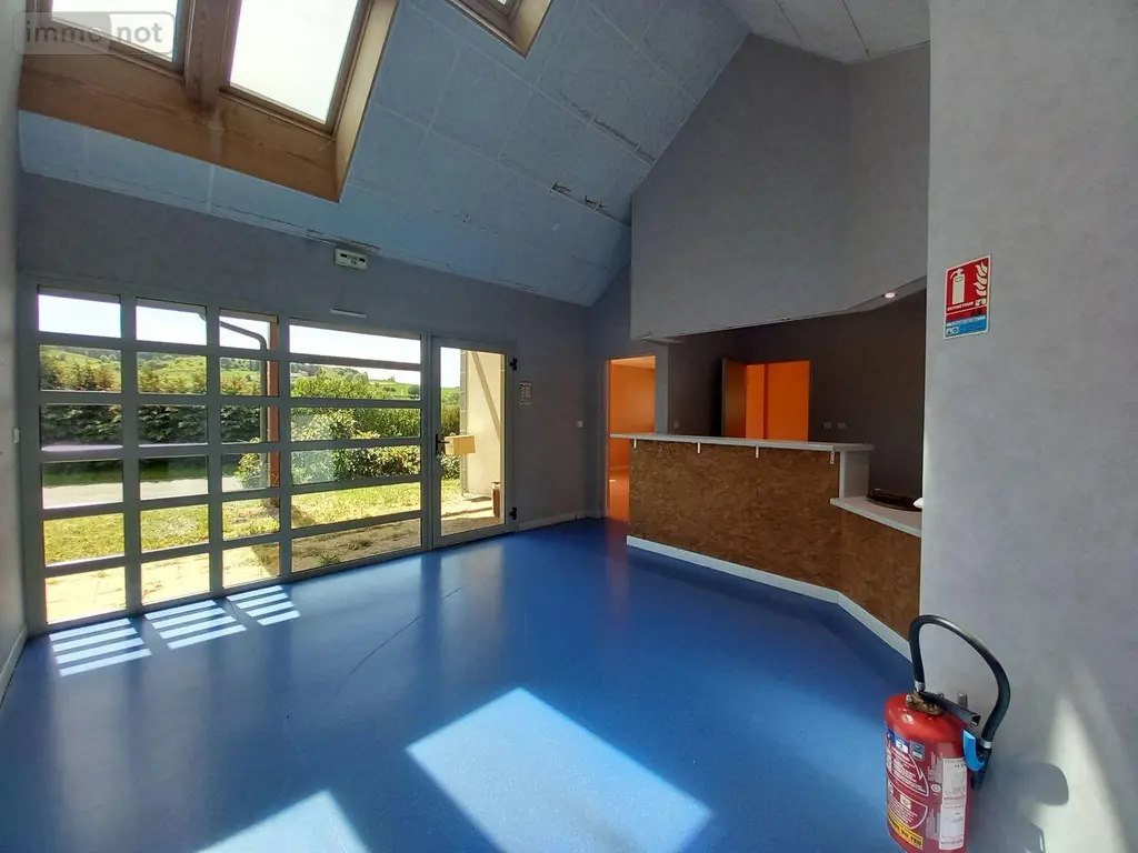 Immeuble de rapport a vendre Allanche 15160 Cantal 15 219 m2 185000 euros FG/2208 003