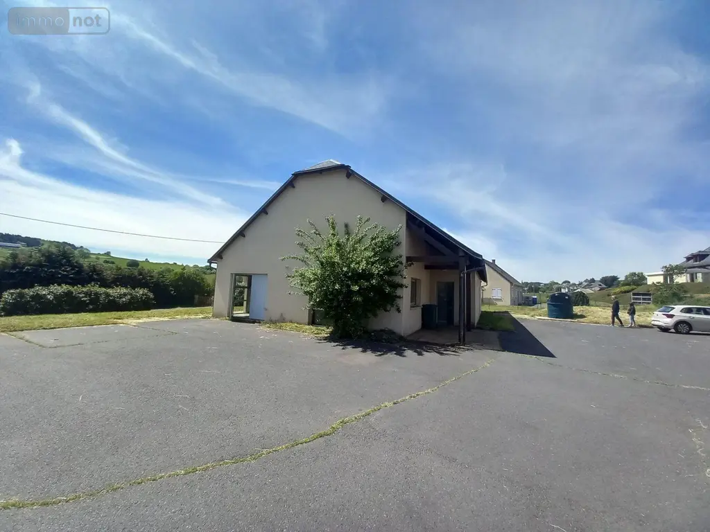 Immeuble de rapport a vendre Allanche 15160 Cantal 15 219 m2 185000 euros FG/2208 004