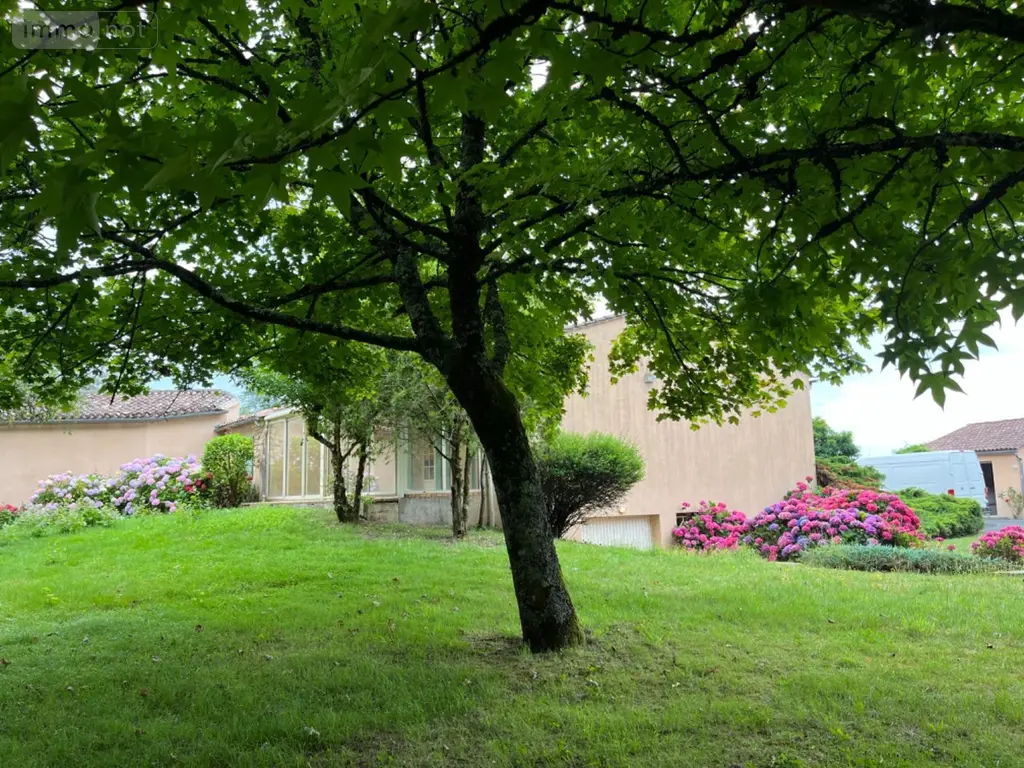 Maison a vendre Pugnac 33710 Gironde 33 218 m2 7 pièces 436800 euros 118/1536 025
