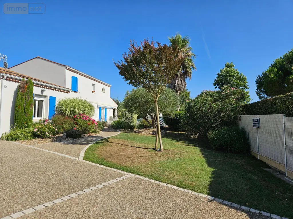 Maison a vendre Le Gua 17600 Charente-Maritime 17 207 m2 8 pièces 676000 euros 02031 001