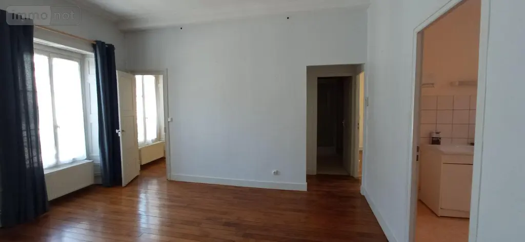 Location appartement Langres 52200 Haute-Marne 52 60 m2 3 pièces 560 euros 020/1030 003