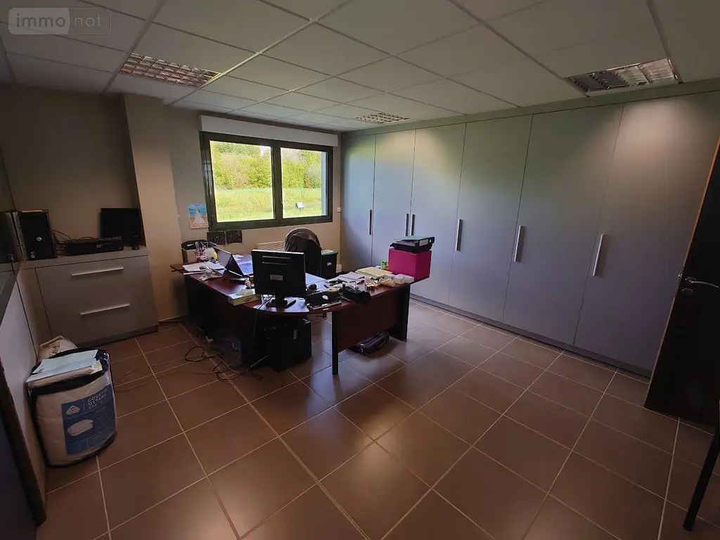 Location fonds et murs commerciaux Bailleul 59270 Nord 59 650 m2 4500 euros 13078/3198 002