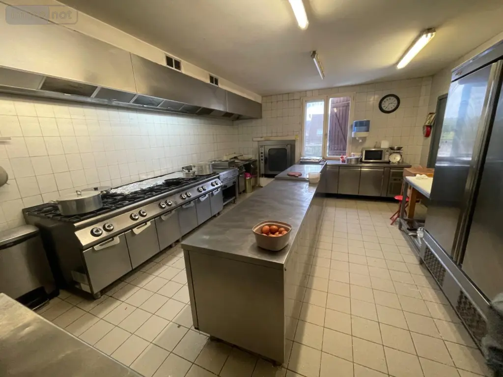 Fonds et murs commerciaux a vendre Thiverny 60160 Oise 60 370 m2 5 pièces 245000 euros 60092/330 010