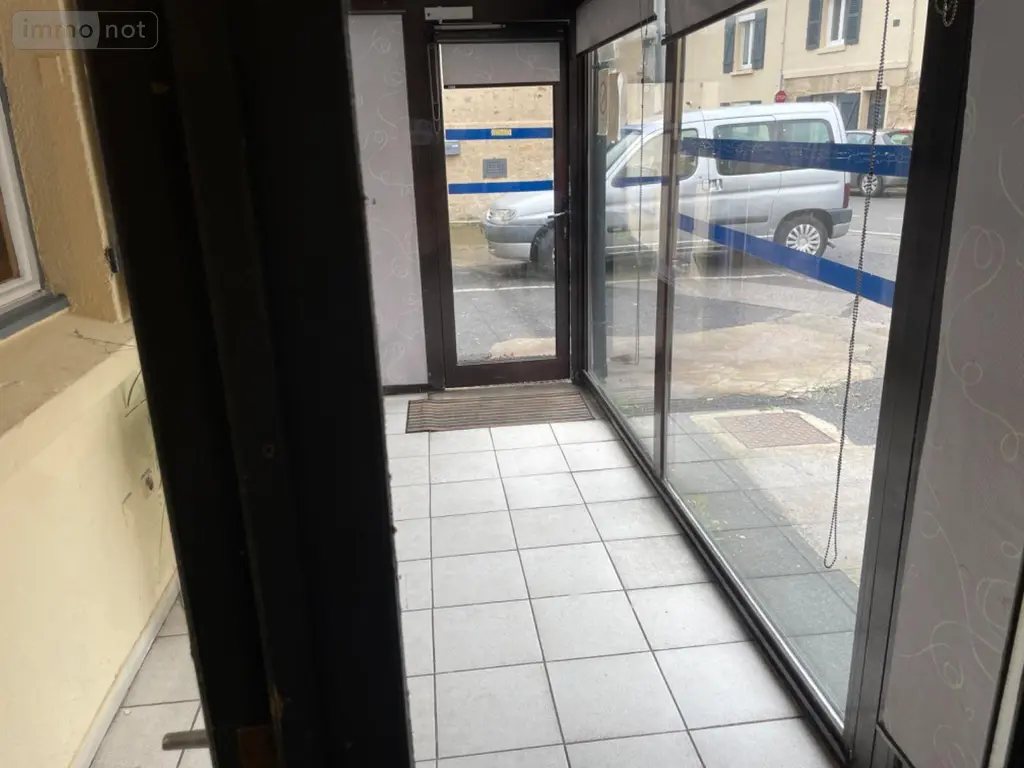 Fonds et murs commerciaux a vendre Thiverny 60160 Oise 60 370 m2 5 pièces 245000 euros 60092/330 007