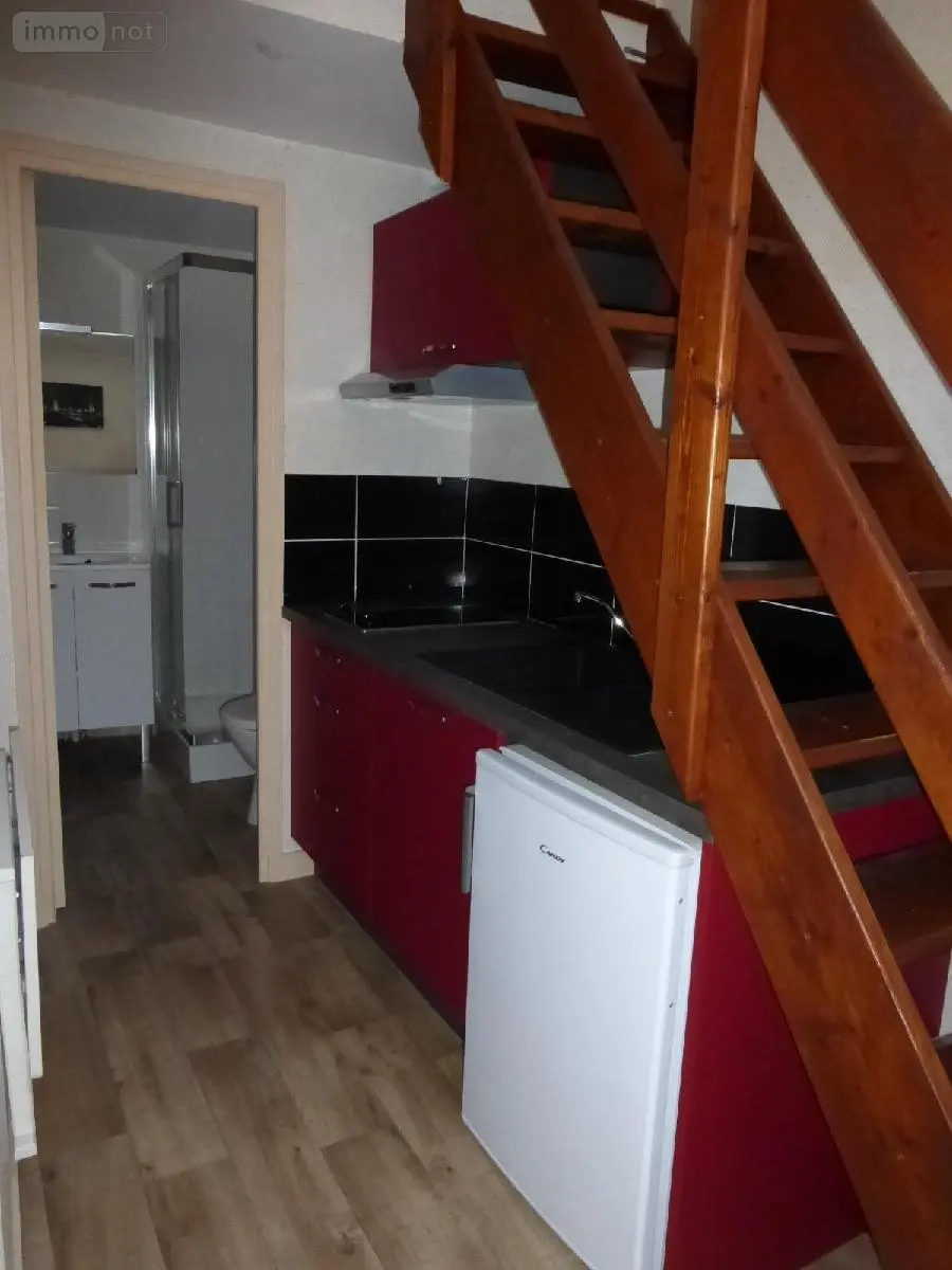 Location appartement Cluny 71250 Saône-et-Loire 71 15 m2 350 euros l800212702 003