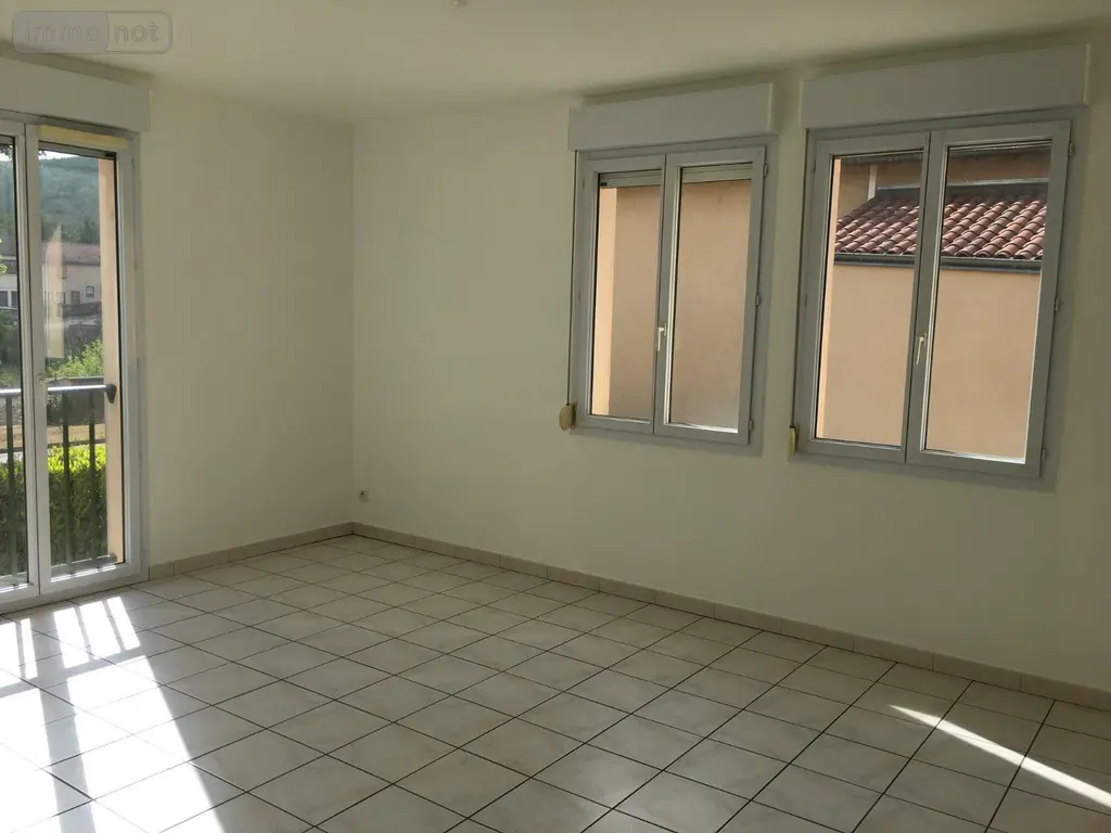 Location appartement Cluny 71250 Saône-et-Loire 71 74 m2 3 pièces 730 euros l800221225 001